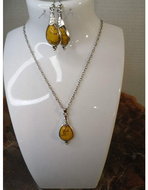 Load image into Gallery viewer, NATURAL STONE NECKLACE AND EARRINGS
