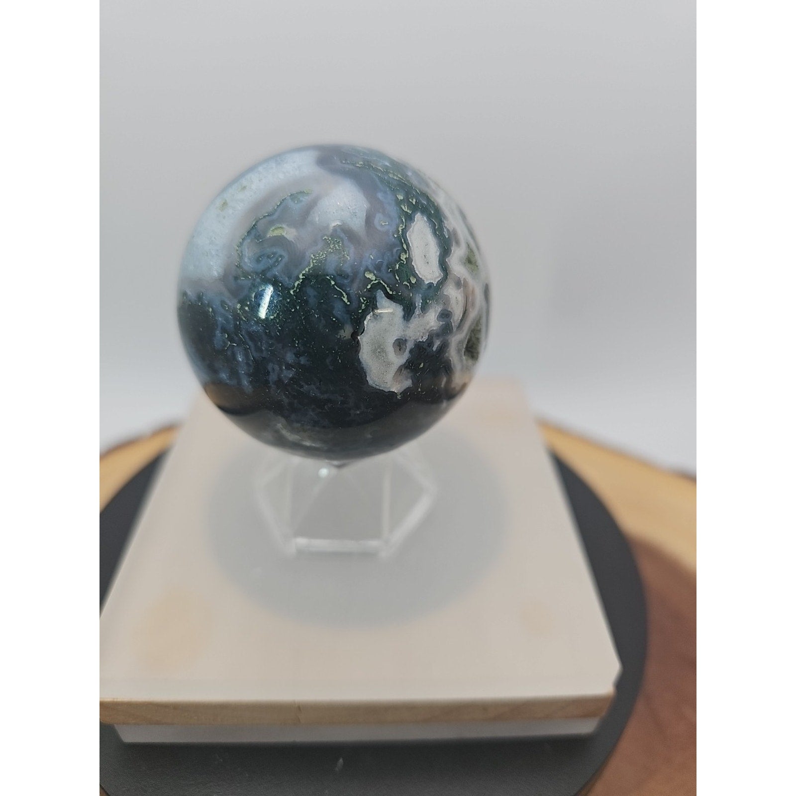 Moss Agate Sphere 243g 56mm