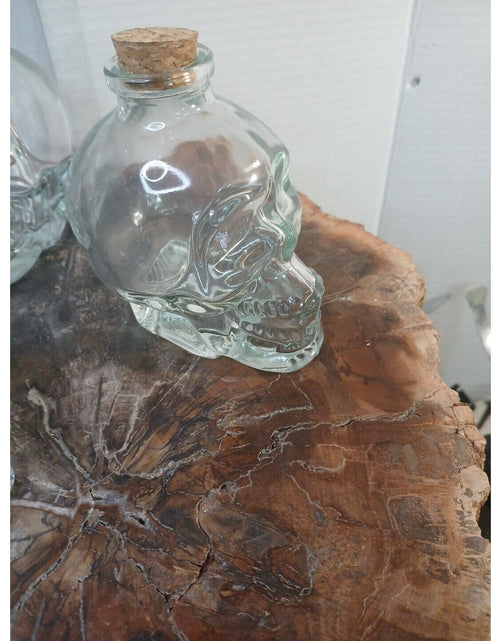 Load image into Gallery viewer, 4pcs Skull Decanter Leadfree Glass Skull Prop Bottle With Cork Stopper
