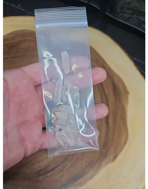 Load image into Gallery viewer, Herkimer Diamonds Loose 12pcs +some Really Small Pieces 21grams
