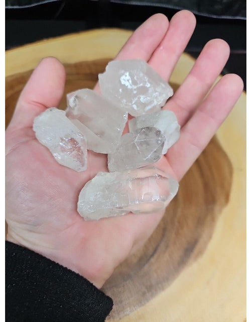 Load image into Gallery viewer, Quartz Crystal 6pcs 6.4oz Avg
