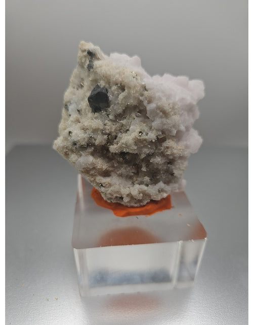 Load image into Gallery viewer, Mangano Calcite Peru 121grams
