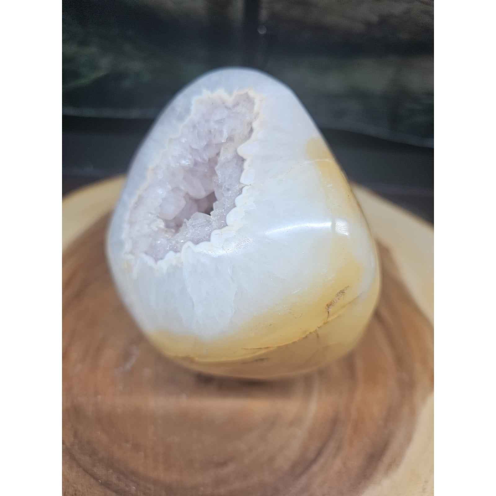 Natural 4.35lb Agate Carnelian Quartz Crystal Geode