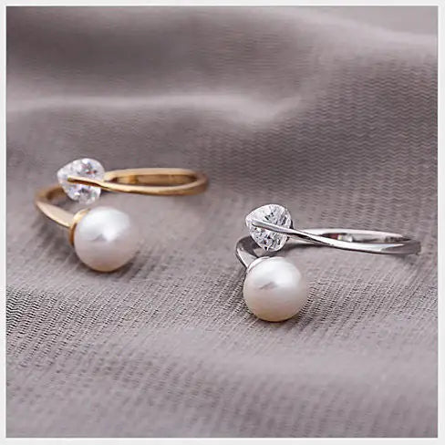 Load image into Gallery viewer, Love &amp; Innocence Ring of Diamond Heart and Pure Pearl
