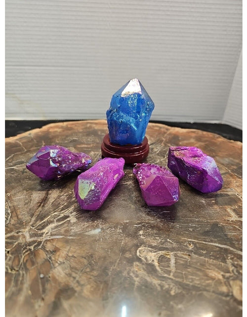 Load image into Gallery viewer, 5Pcs Rainbow Aqua Aura Quartz Crystal Cluster Points Titanium Coating w/Stand
