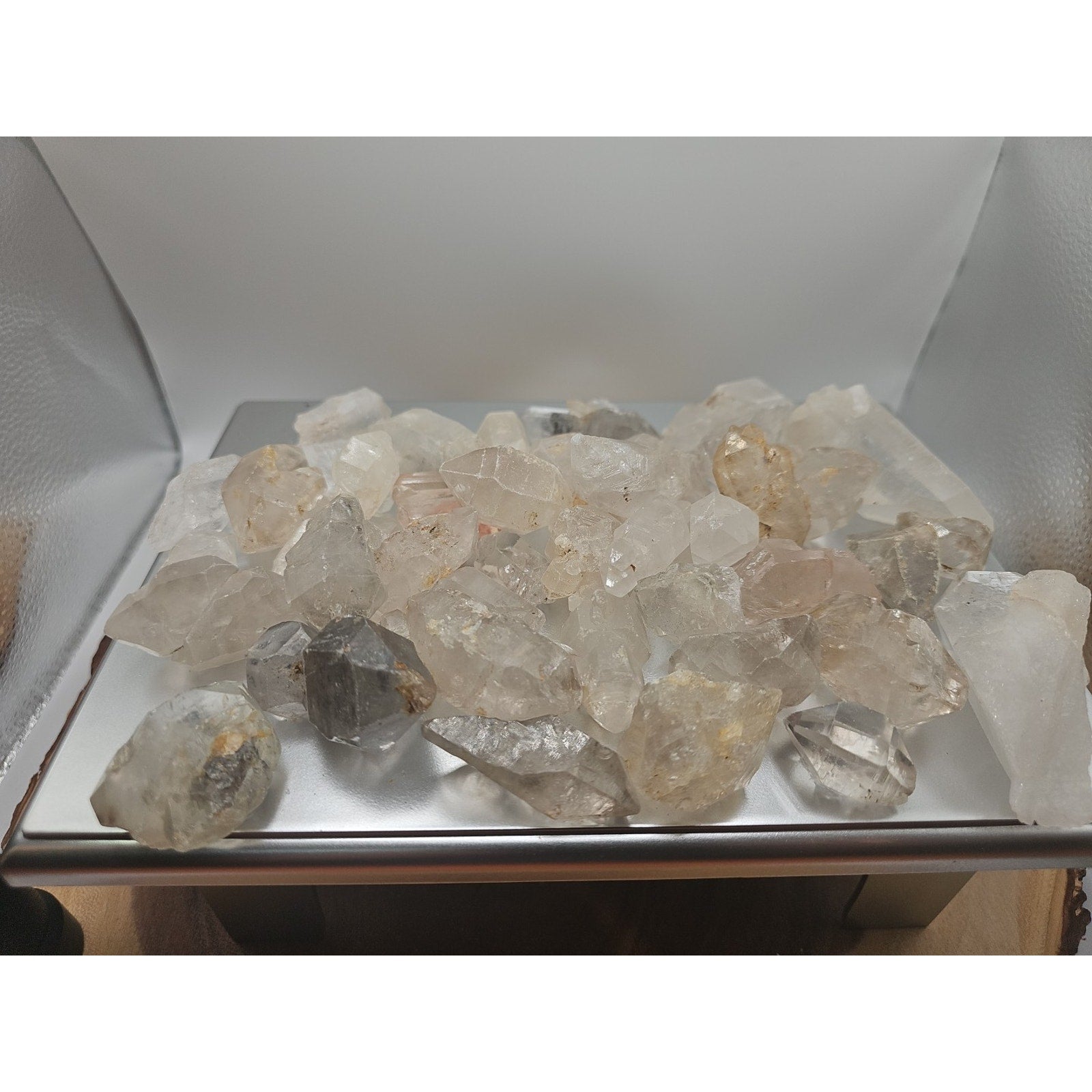 Quartz crystal points 1lb From Brazil