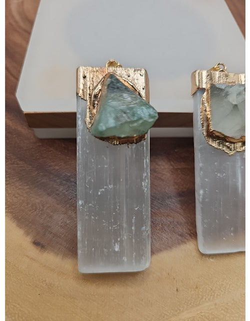Load image into Gallery viewer, 1 Each Fluorite Pendante/Selenite
