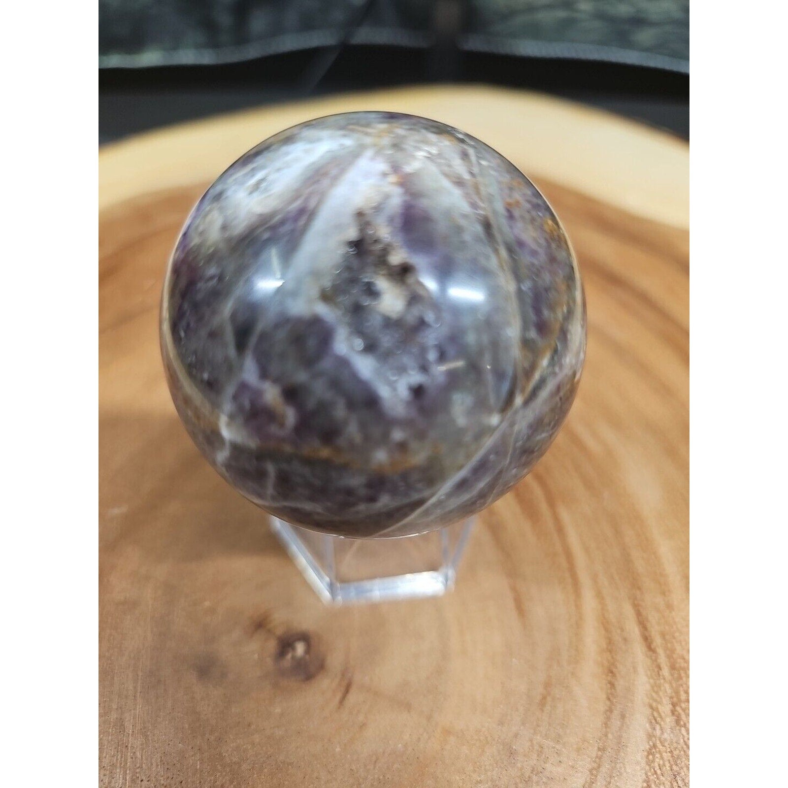 Chevron Amethyst. .66lbs 56mm. W/Stand