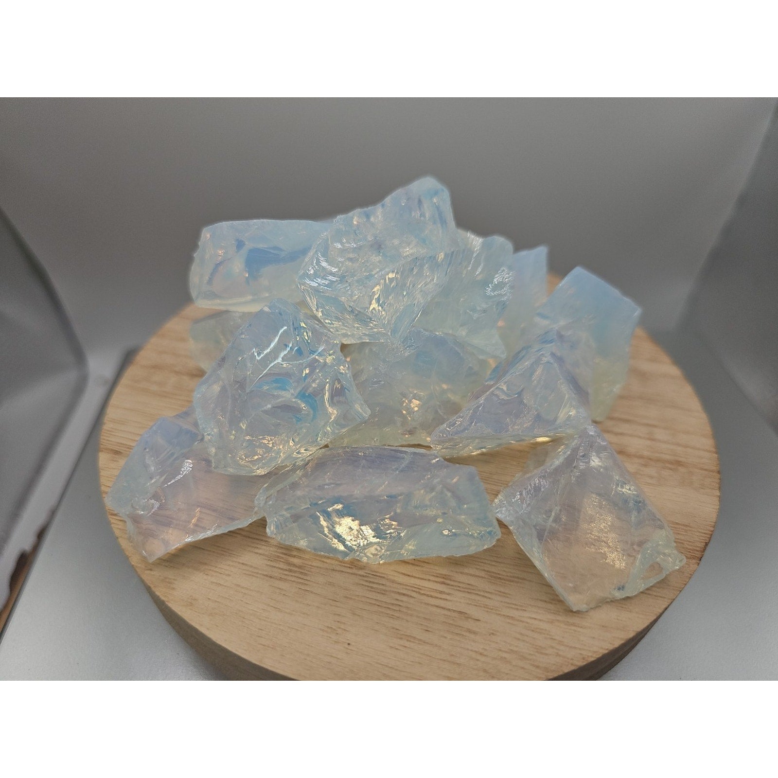 Opalite crystal Chucks 5pcs 4oz Avg
