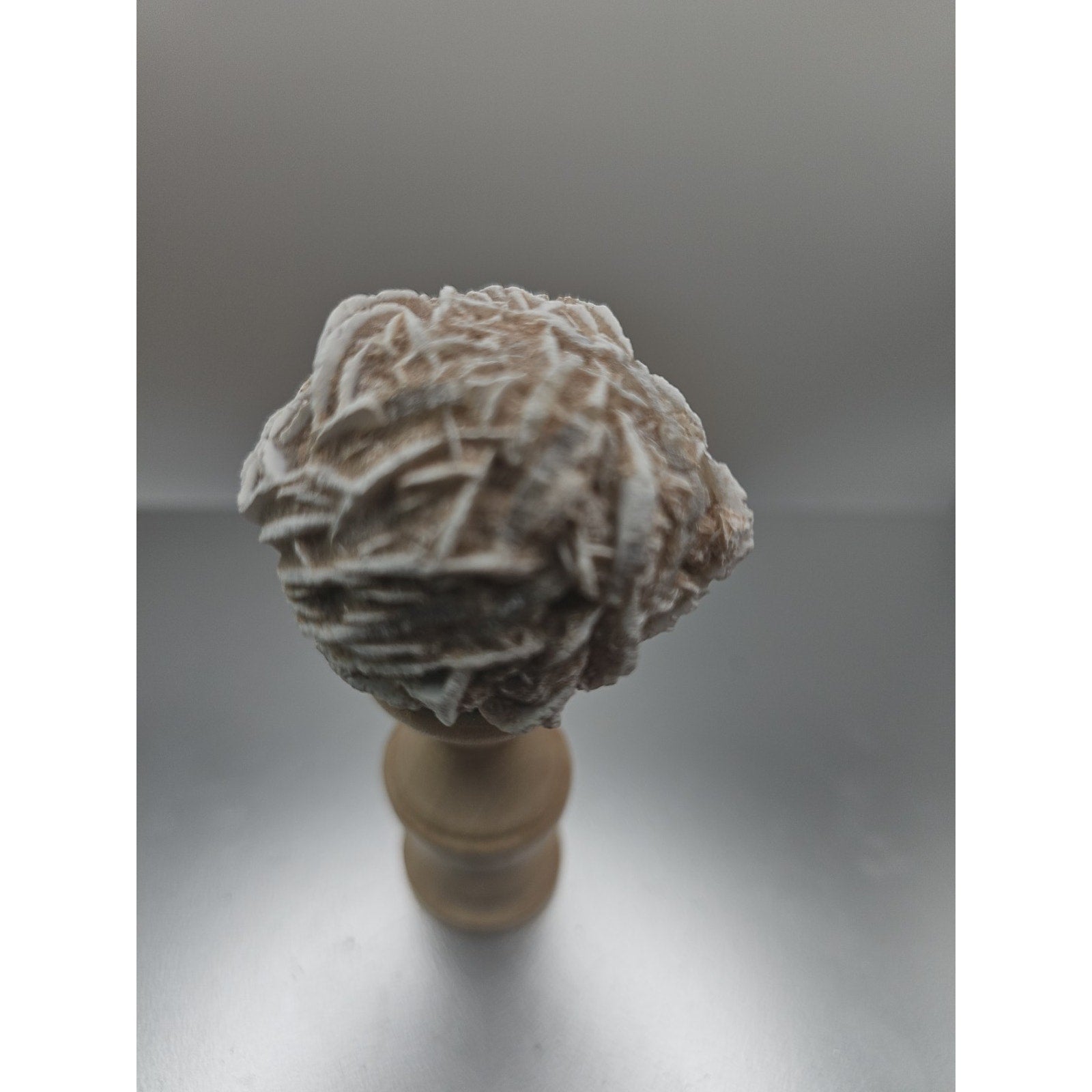 Desert Rose Crystal Stone W/stand 71grams