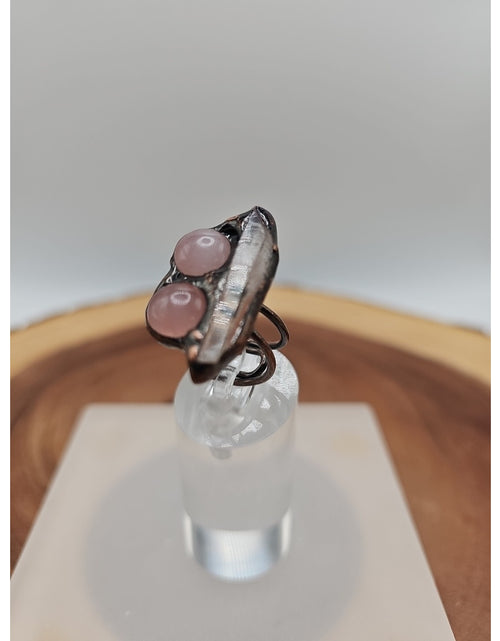 Load image into Gallery viewer, Adjustable Quartz Crystal Ring
