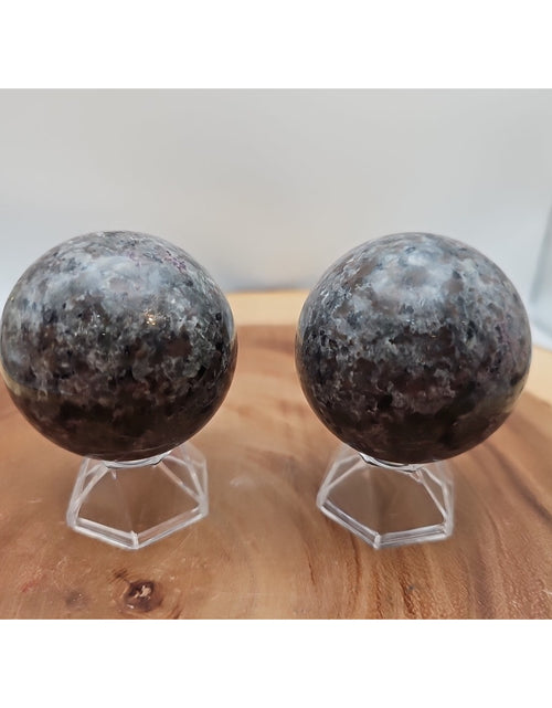 Load image into Gallery viewer, Yooperlite Stone Sphere 55mm 1 Each
