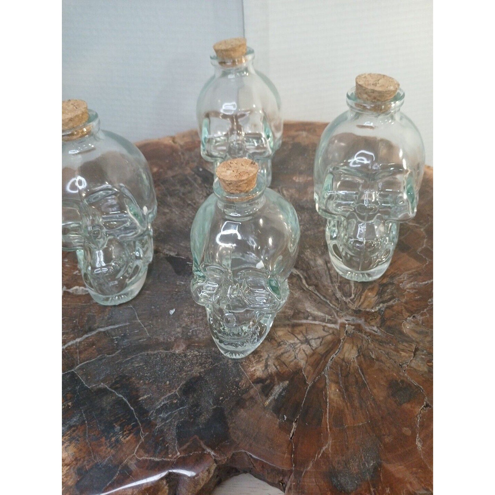 4pcs Skull Decanter Leadfree Glass Skull Prop Bottle With Cork Stopper