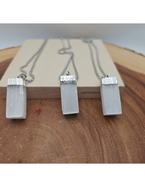 Load image into Gallery viewer, Selenite Crystal Necklace 1 Each W/Chain
