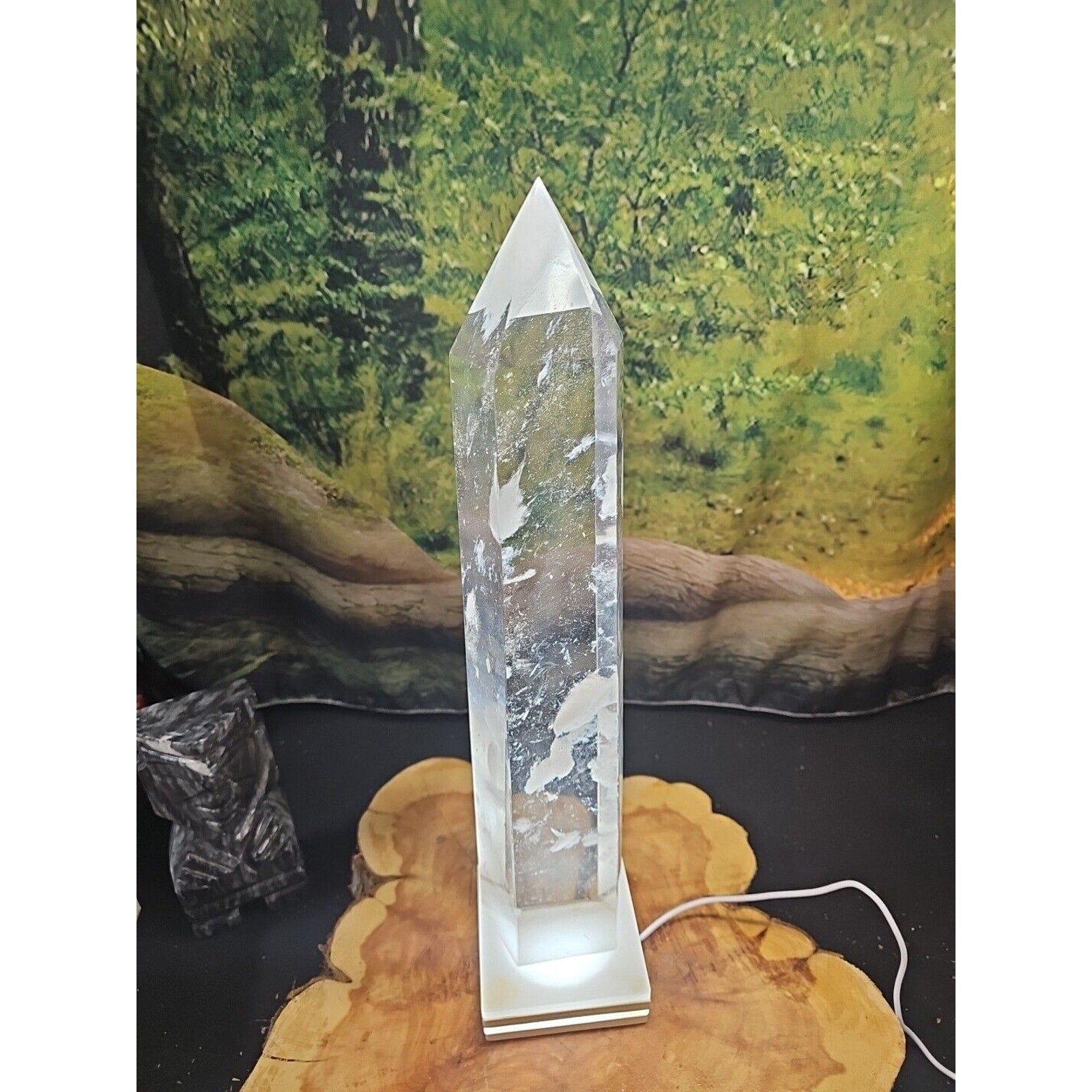 7.86lbs  16in Smelting Quartz Tower W/Led Stand