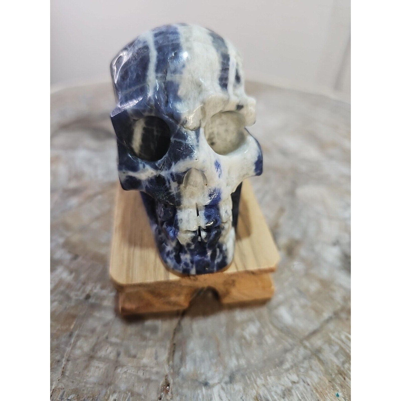 356G Natural Blue stripe quartz hand Carved skull crystal healing