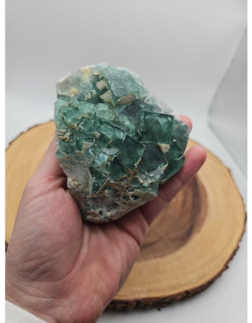 Load image into Gallery viewer, Raw Chunk Fluorite 1.27lb With Stand
