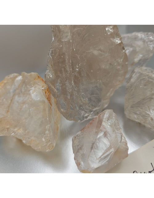 Load image into Gallery viewer, Quartz Crystal Clusters 1.48lbs 5pcs From Madagascar
