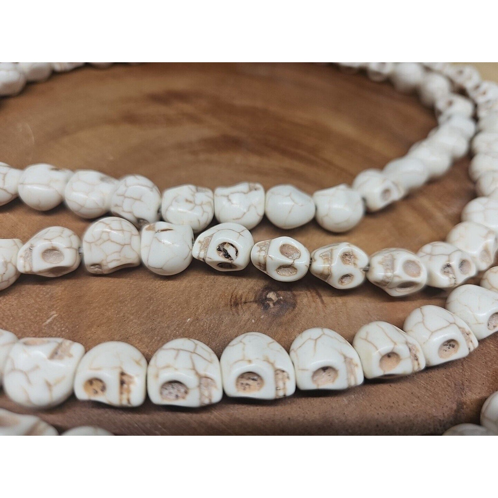 White Howlite Skulls 1 Strain