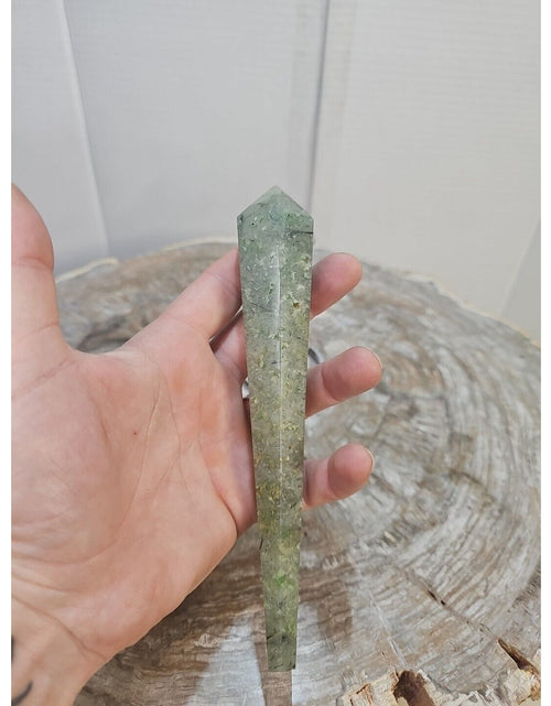 Load image into Gallery viewer, 168g Grape Stone Scepter W/Stand 7in Long
