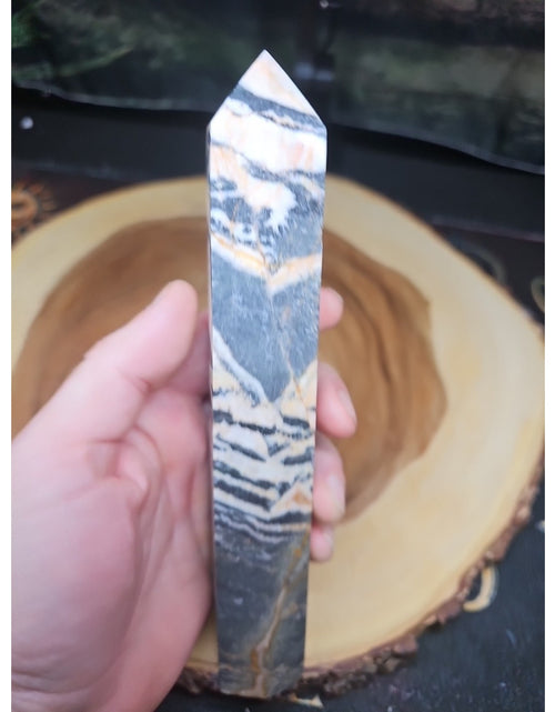Load image into Gallery viewer, Zebra Stone Tower 443g 8in Tall
