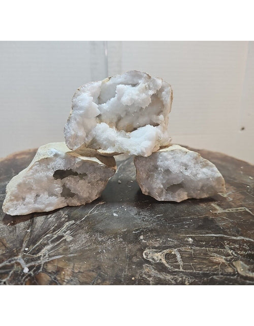 Load image into Gallery viewer, 3pcs 1.85lbs Geode Crystal Moroccan Quartz
