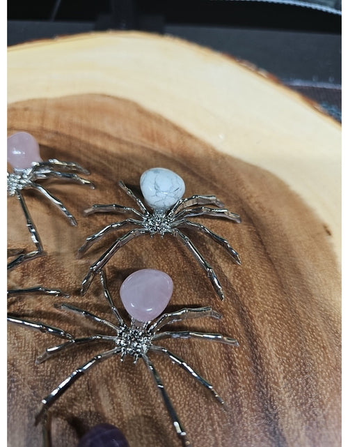 Load image into Gallery viewer, 1 Spider Crystal Ramdom Crystal Stone
