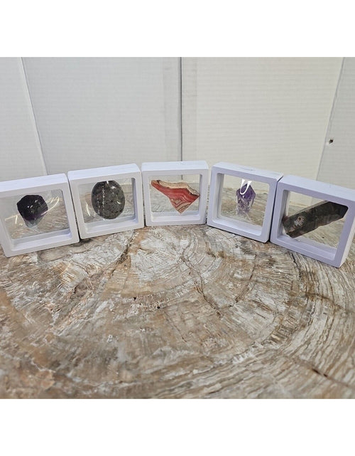 Load image into Gallery viewer, 5pcs Mix Lot Crystals Reseller Collectibles Collection

