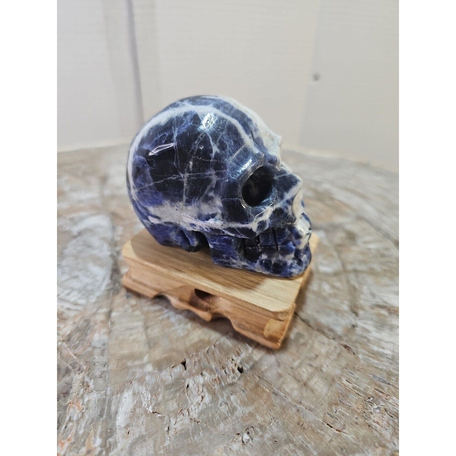 356G Natural Blue stripe quartz hand Carved skull crystal healing