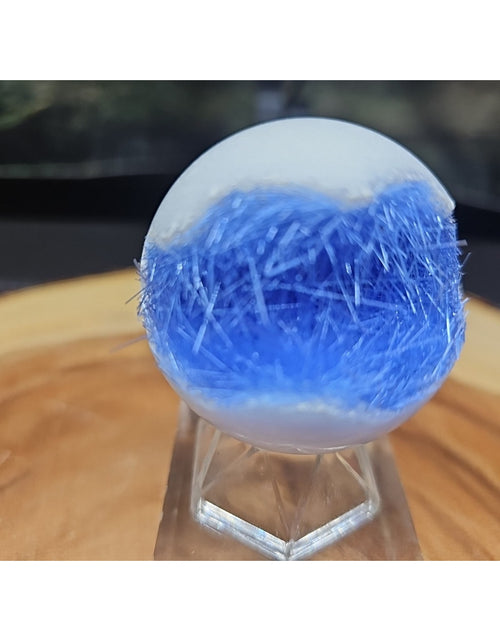 Load image into Gallery viewer, Magnesium phosphate Sphere W/Stand 154g 50mm
