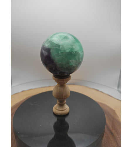 Fluorite Speare .71lbs W/Stand