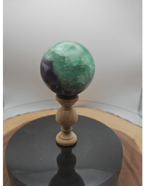 Load image into Gallery viewer, Fluorite Speare .71lbs W/Stand
