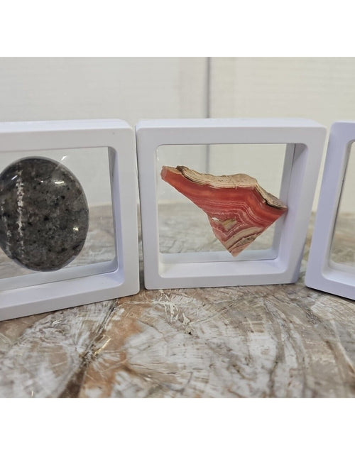 Load image into Gallery viewer, 5pcs Mix Lot Crystals Reseller Collectibles Collection
