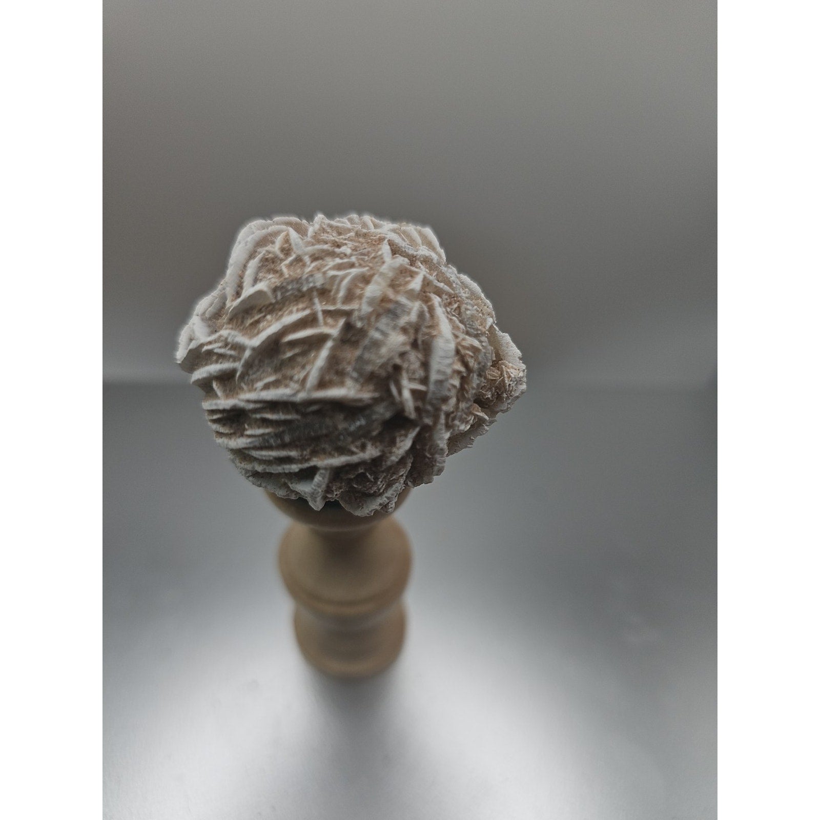 Desert Rose Crystal Stone W/stand 71grams