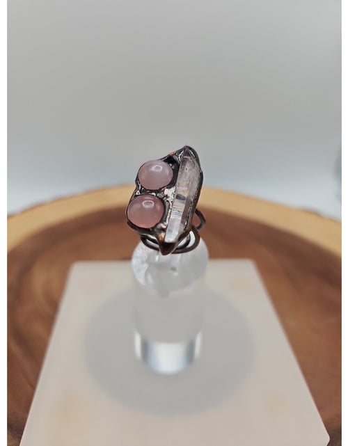 Load image into Gallery viewer, Adjustable Quartz Crystal Ring
