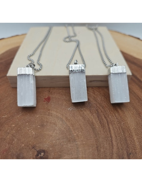 Load image into Gallery viewer, Selenite Crystal Necklace 1 Each W/Chain
