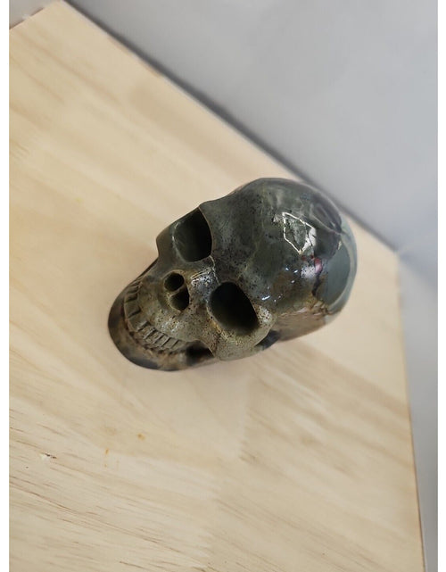 Load image into Gallery viewer, African Blood Skull Hand Carved. 1.56lb
