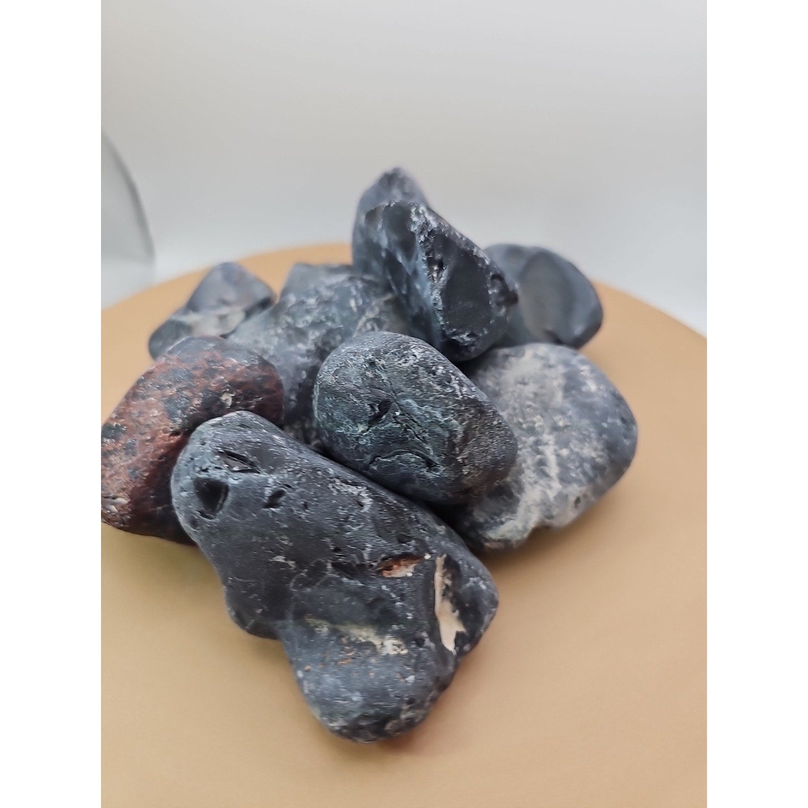3.47lbs raw obsidian stone