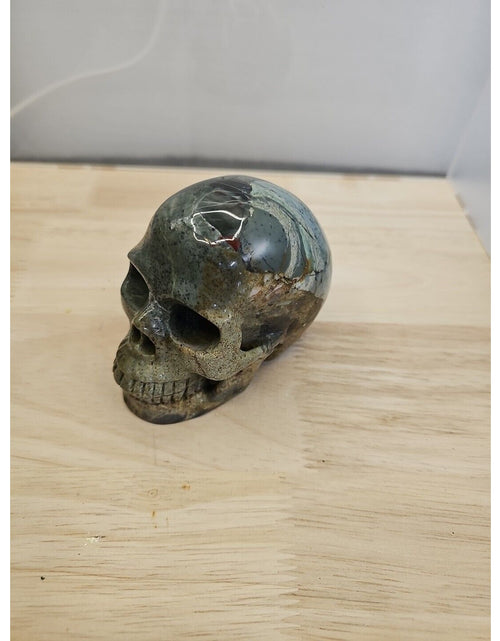 Load image into Gallery viewer, African Blood Skull Hand Carved. 1.56lb
