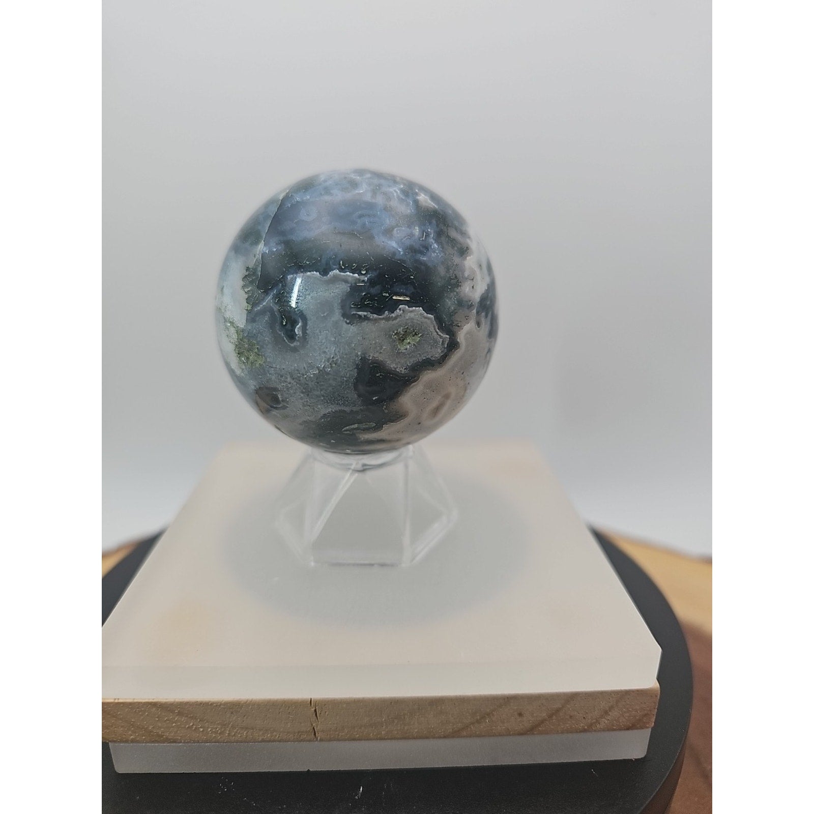 Moss Agate Sphere 243g 56mm