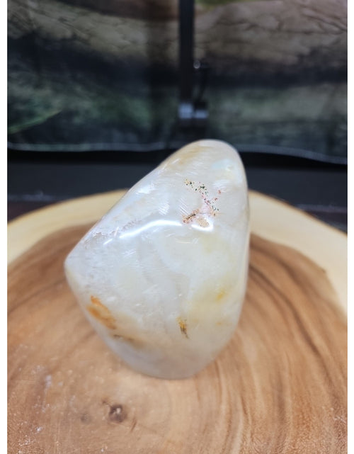 Load image into Gallery viewer, 2.69LB 1Pcs Natural Agate Carnelian Quartz Crystal Decoration Geode
