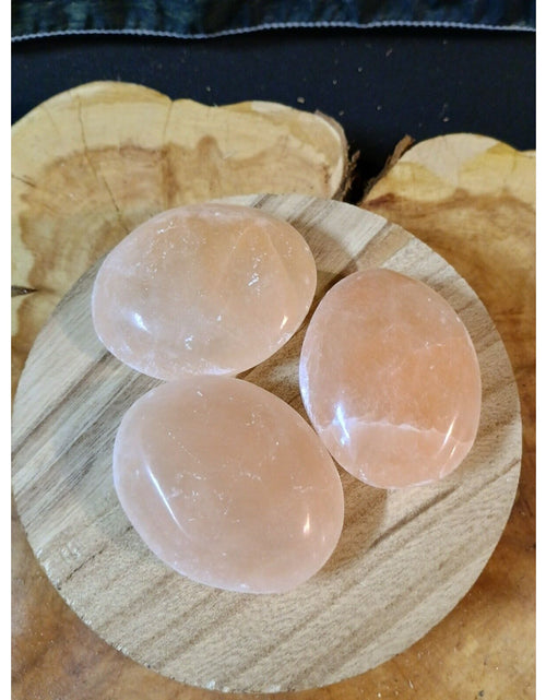 Load image into Gallery viewer, 1 Each Oval Shape Peach Palmstone
