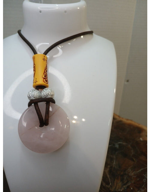 Load image into Gallery viewer, ROSE QUARTZ PENDANT NECKLACE
