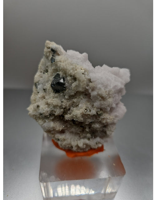 Load image into Gallery viewer, Mangano Calcite Peru 121grams
