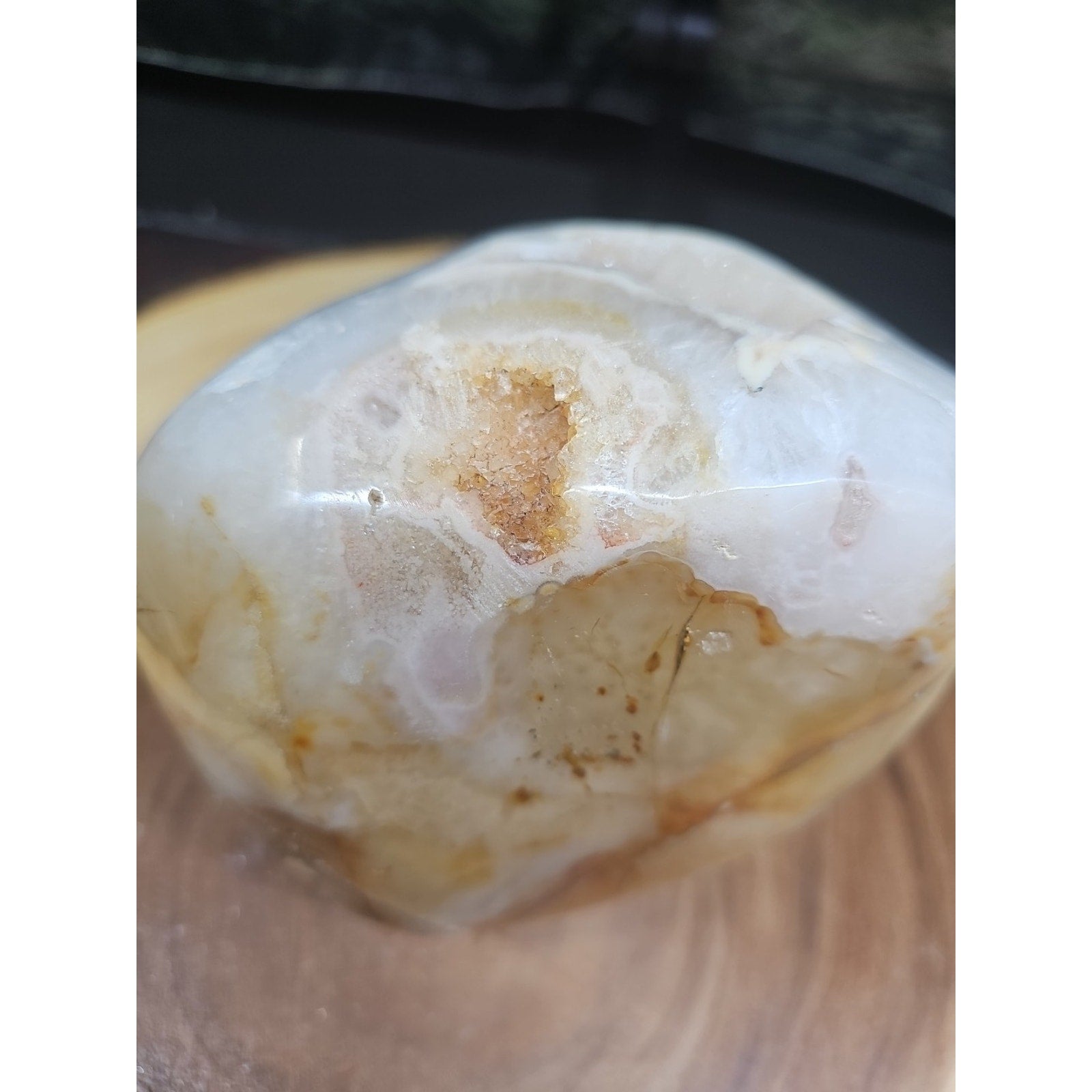 Natural 4.71lb Agate Carnelian Quartz Crystal Geode