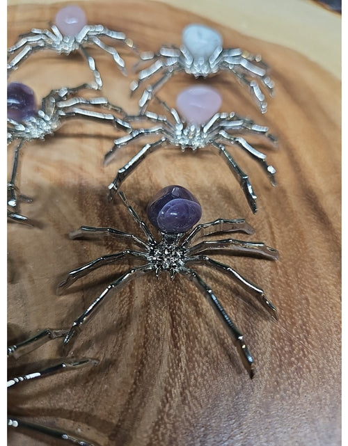 Load image into Gallery viewer, 1 Spider Crystal Ramdom Crystal Stone
