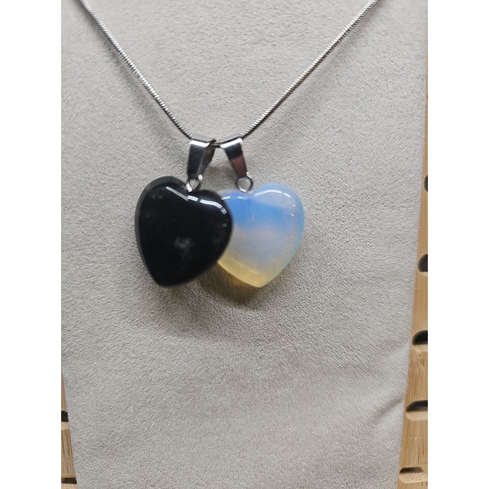 Pendant Necklace 16in Silver Chain Agate Heart