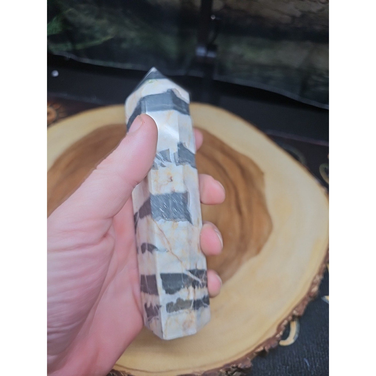 Zebra Stone Tower 341g 6in Tall