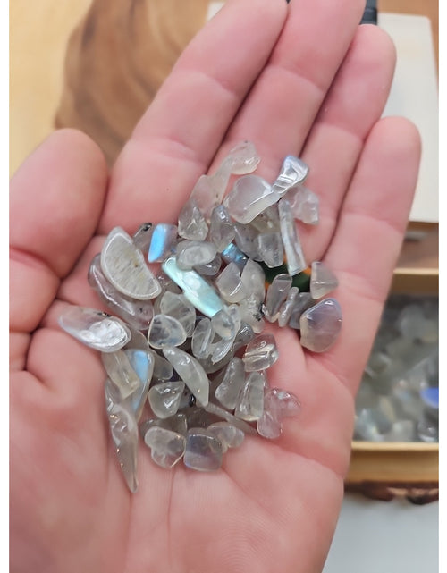 Load image into Gallery viewer, Moonstone Chips chips 1.8oz
