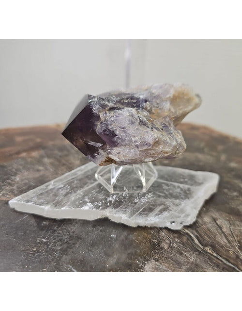 Load image into Gallery viewer, 209g Amethyst Point Crystal W/ Selenite Base Really Great Point!!
